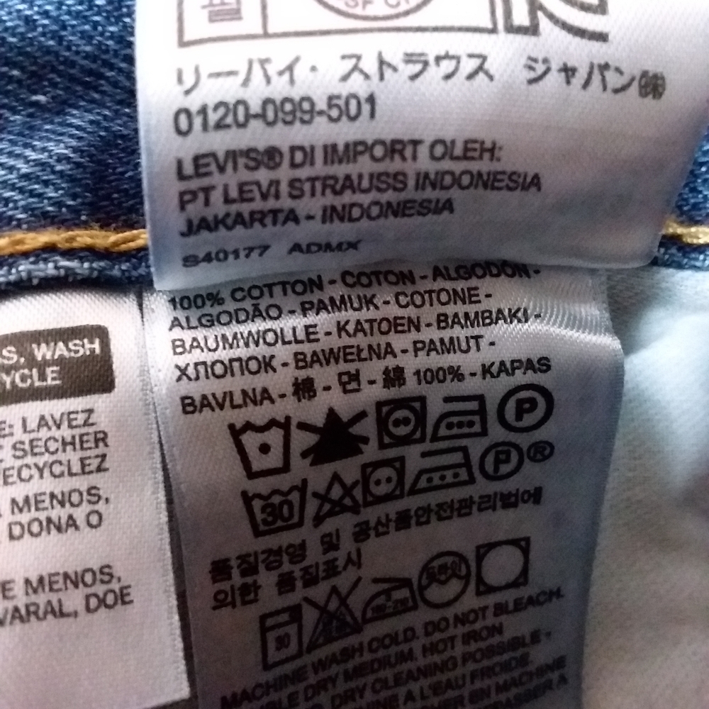 ☆☆SOLD☆☆ Levi's 550 Relaxed Fit Straight Leg Jeans - Picture 4 of 5